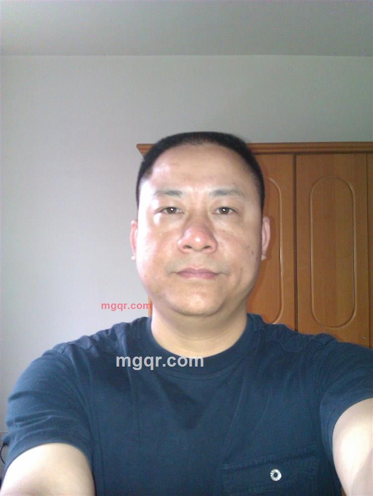 采花的狼的第1张照片