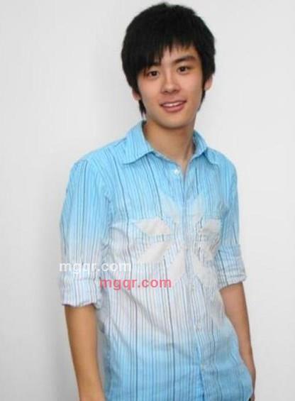 男主角01的第2张照片