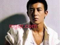 染上寂寞的第1张照片