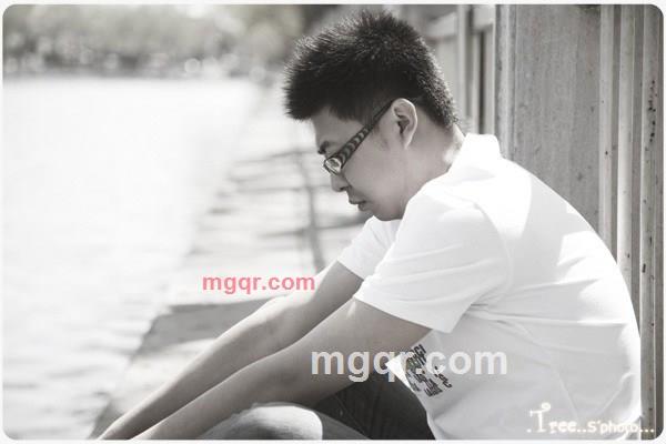 与。寂寞搭戯的第4张照片