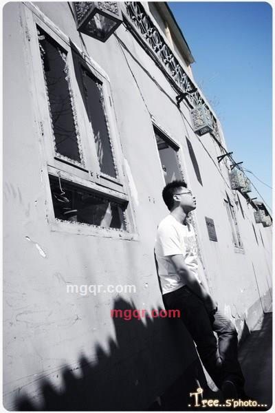 与。寂寞搭戯的第2张照片