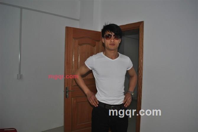 微笑转身的第2张照片