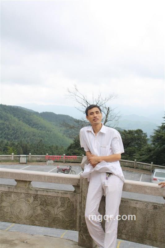 E夜风雨的第1张照片