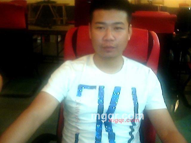 夜男人的第1张照片