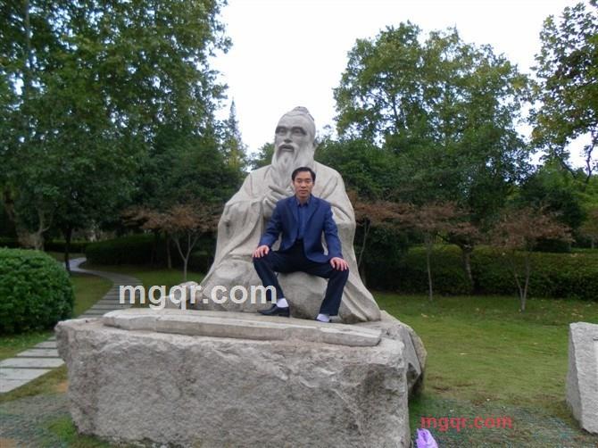 你会等我吗的第1张照片