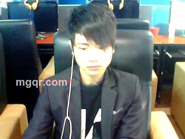 无奈中的堕落的第3张照片