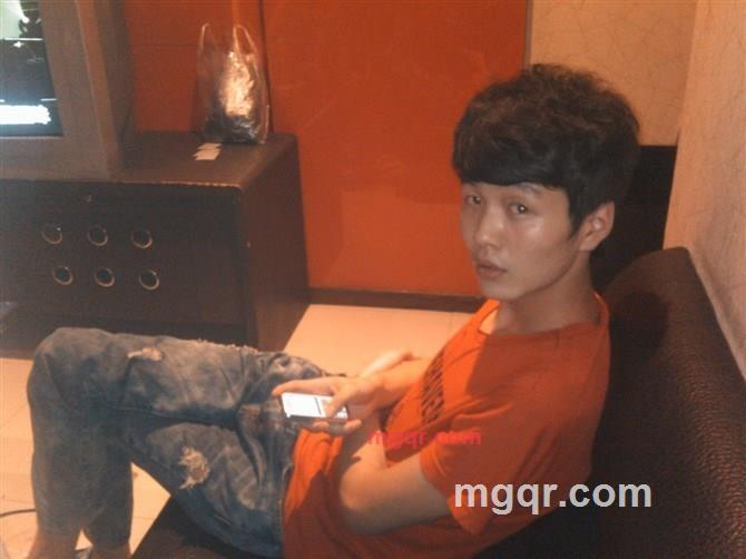 时尚小男生的第1张照片