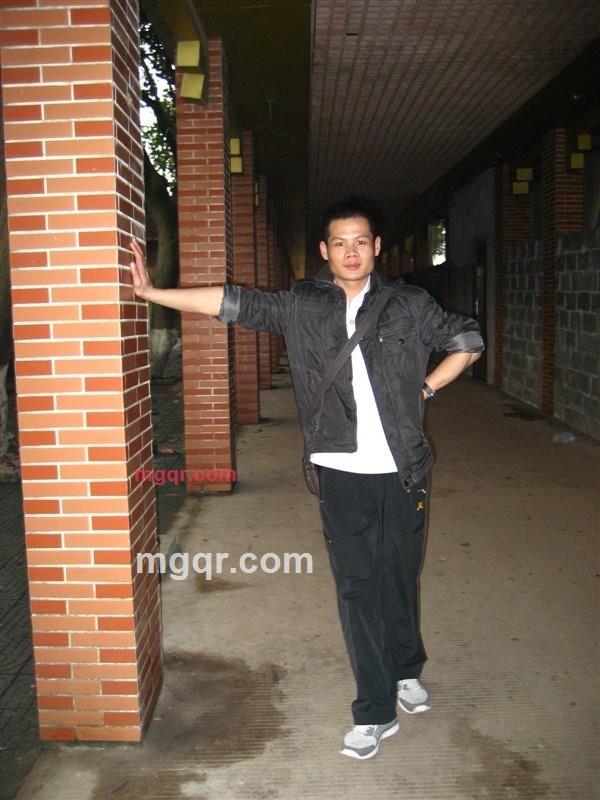 宣言情人的第1张照片