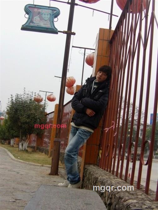 穿裤子の云的第3张照片