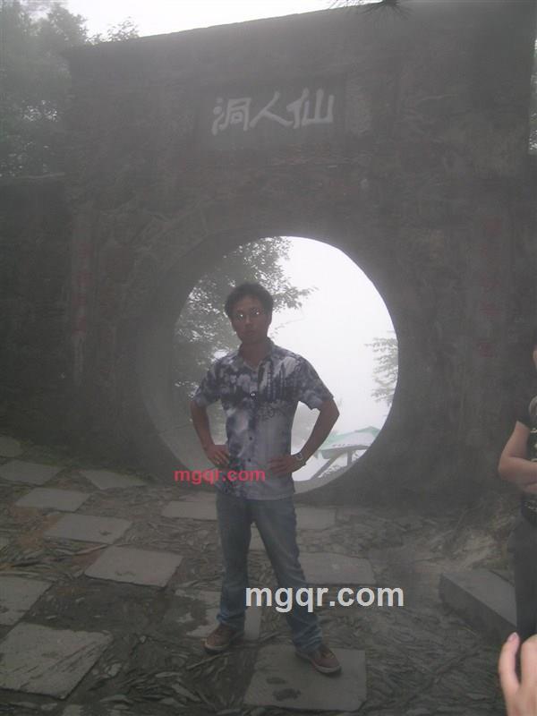 雄熊的第4张照片