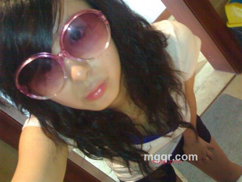 笑甜美的第1张照片