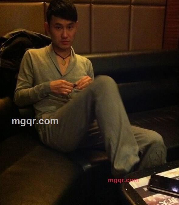 等待雨的伞的第1张照片