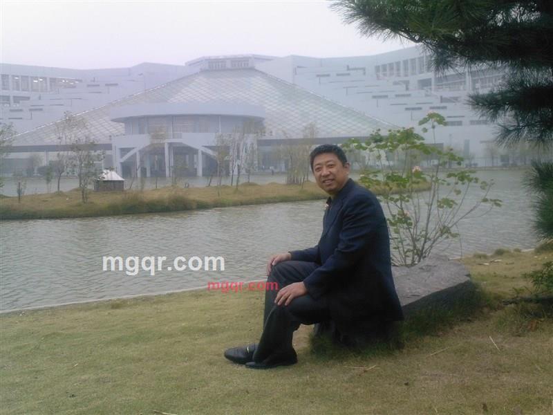 丝绸人的第1张照片