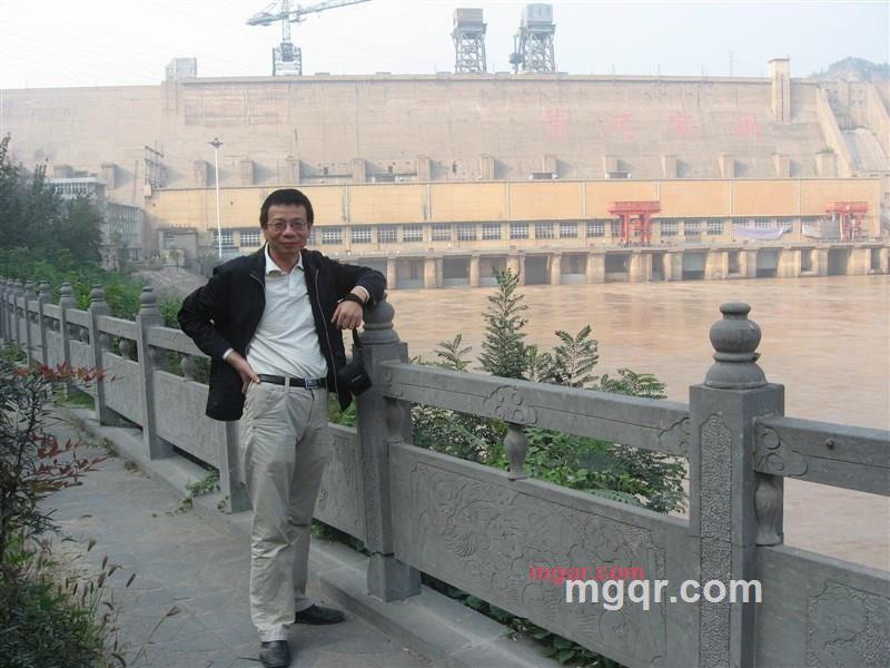 老实的疯狂的第2张照片