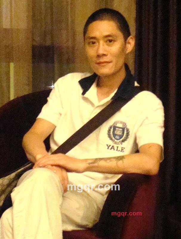 深秋落叶了的第2张照片