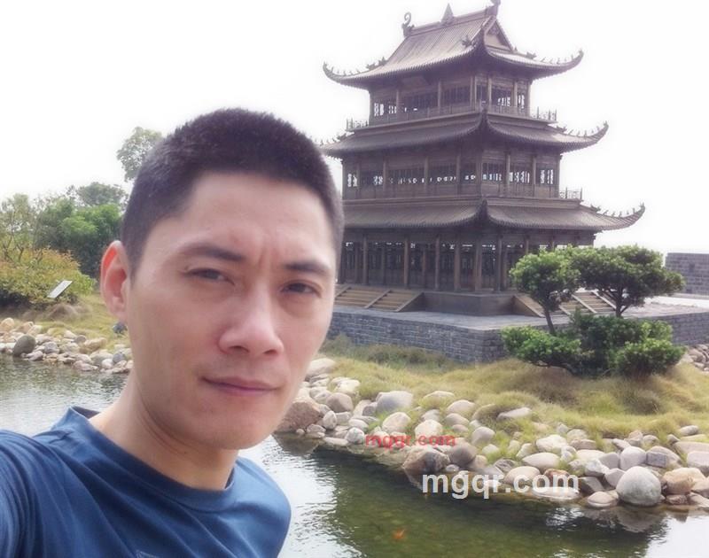 深秋落叶了的第1张照片