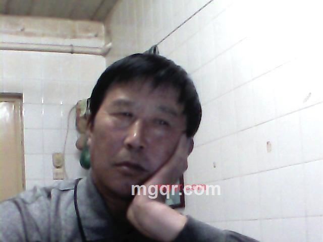 沙滩看海潮的第2张照片