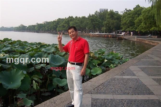 难耐的寂寞的第5张照片