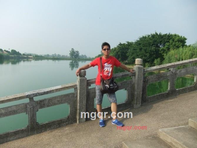 会生气的小草的第1张照片