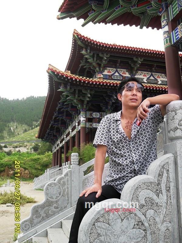 异乡情无缘的第2张照片