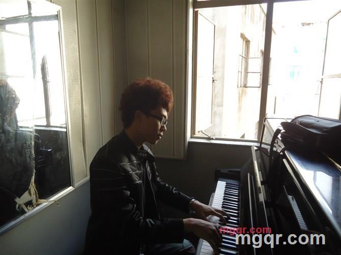 黑嗓的第10张照片