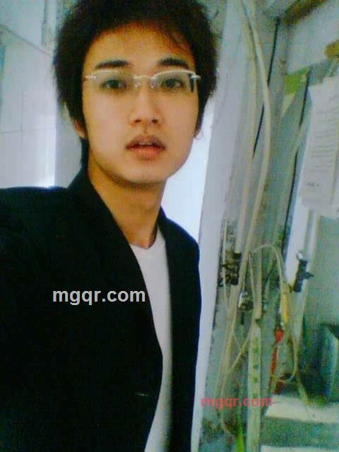 喜欢穿高跟鞋的女人的第9张照片