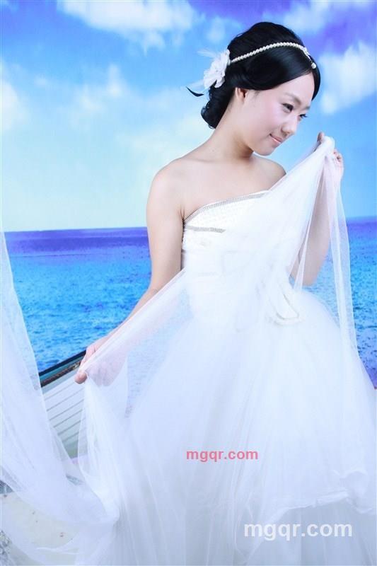 y1个沵模仿不起旳女人的第4张照片