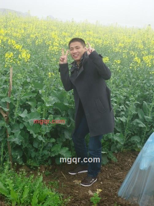 走在悬崖边的第5张照片