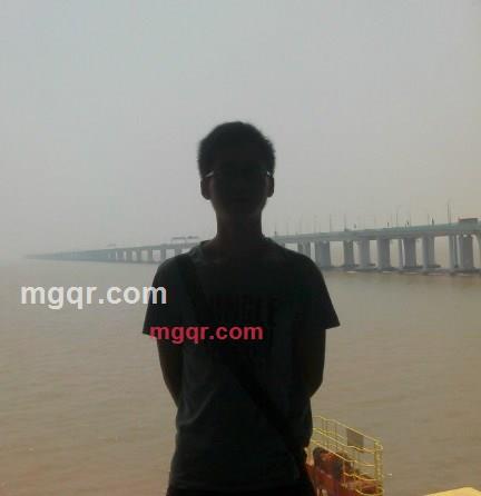 单身小宅男的第3张照片