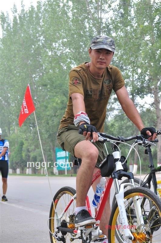 醉酒沩红颜的第1张照片