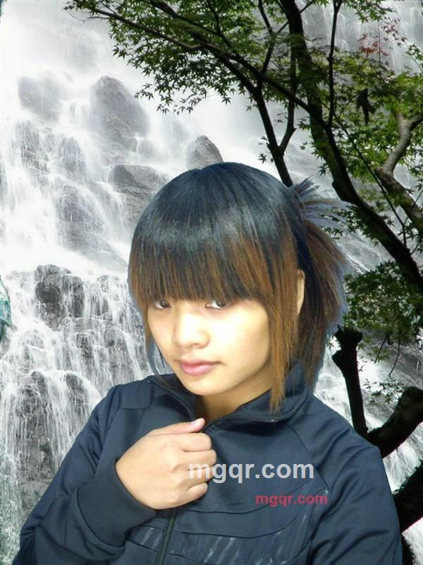 吖灵的第2张照片