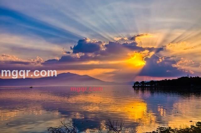 燃烧的岁月的第5张照片