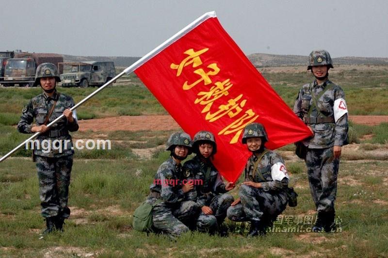 喜欢穿高跟鞋的女人的第6张照片