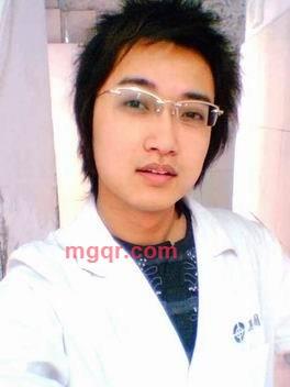 喜欢穿高跟鞋的女人的第4张照片