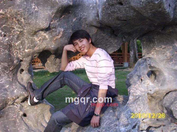 夜色幽灵的第1张照片