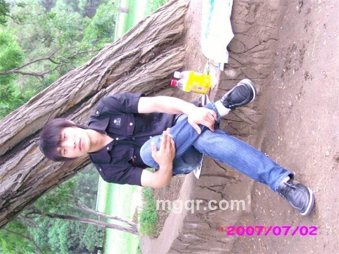 愤怒的大的第1张照片