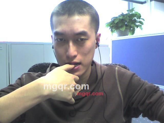 吻你腿间的红唇的第1张照片