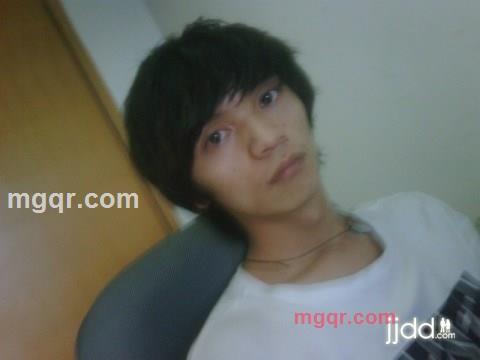 一颗石头的第1张照片