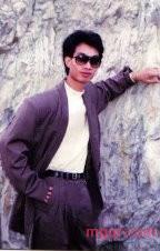 孤獨的黑鷹的第3张照片