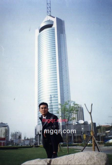 看透人生,看不破情网的第1张照片