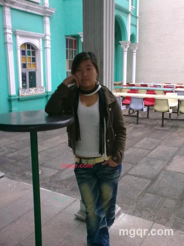 小鸟依的第1张照片