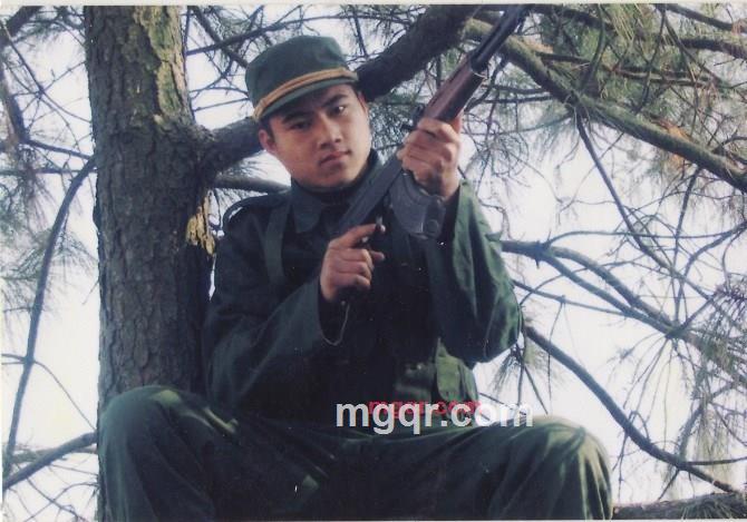 恋上你那深红的唇印的第2张照片