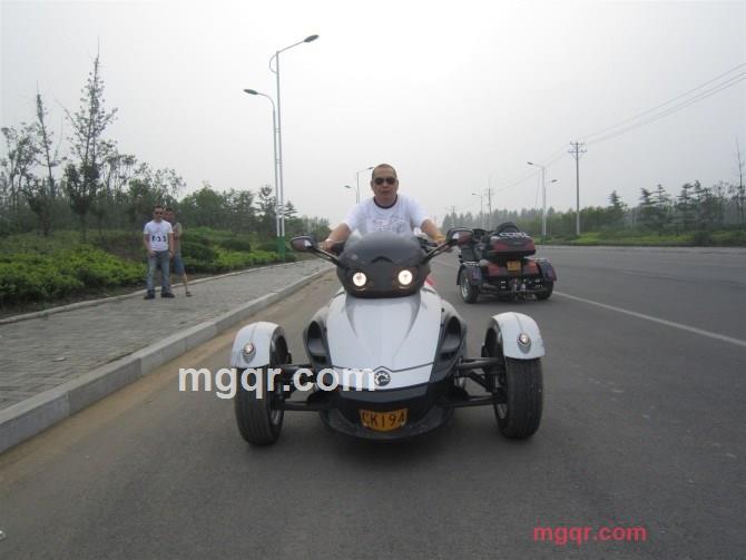 李轻松99的第1张照片