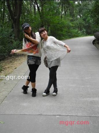 街角，孤寂的烟花的第1张照片