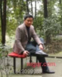 酒都寂寞男人的第1张照片