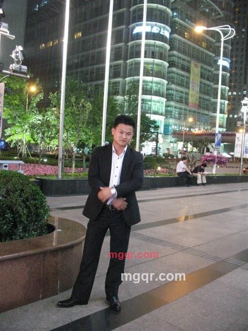 大块肌肉男的第1张照片