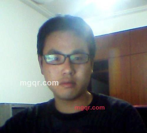 空虚的夜里的第1张照片