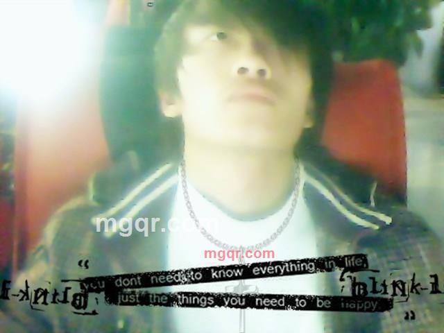 低头吻你胯下的第1张照片