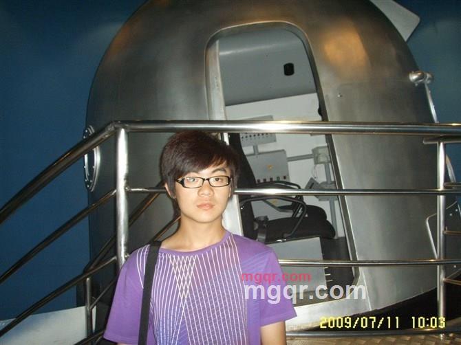 激情四的帅哥的第5张照片