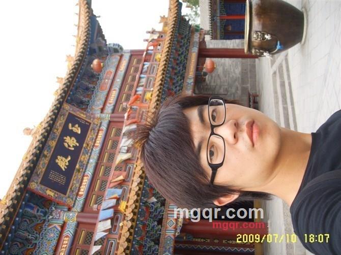 激情四的帅哥的第4张照片